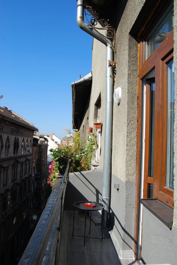 Luxurious With Balconies In Downtown Bp Lejlighed Budapest